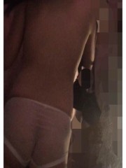 经常随便就被朋友或者朋友的朋友睡了