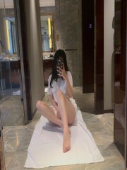 推特 【董柒柒】丝袜臭脚反差婊