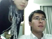 看起?正?的夫妻 缺?玩性?直播 老婆很有料哦.mp4
