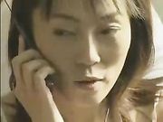 小媳妇边打电话边被人艹好爽国语对白