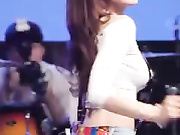 美女跳舞吖