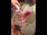 最新寂寞美女工具自慰，吮吸黄瓜诱惑你