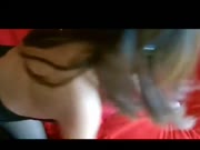 勾搭快递，吊带丝袜制服诱惑被快递小哥无情爆菊花