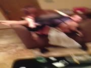 土豪找了两个极品骚货 边玩边拍 非常刺激 女主角表情到位 猛烈推荐