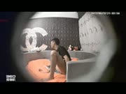 主题酒店偷拍隔壁财经大学高颜值长发纹身美女和新男友啪啪,刚开始还装纯说你怎么进去的.