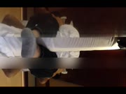 女友第一次3P特别不好意思渐渐进入状态.