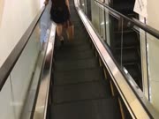 新人xh98hx自拍作品色狼 尾随少女到酒店 让她自慰诱惑推倒做爱720P完整版.