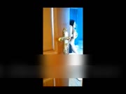剧情拍摄门缝窥见好兄弟和自己老婆出轨淫妻欲