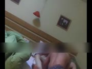 大三的时候女友在廉价的旅馆奉献了我们的第一次3P