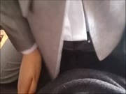 酒店大堂女经理上门给合作大客户提供贴心走肾服务
