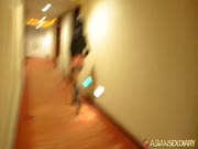 火热的小姑娘Xiaocui吸吮和他妈的
