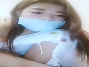 皮肤白皙长得清纯漂亮的年轻美女主播 有点害羞 跳蛋自慰 低声呻吟
