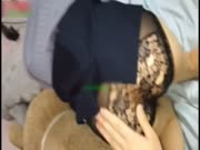 身材丰满的少妇和同城单男出租屋偷情 最后被无套内射 精液满到溢出来