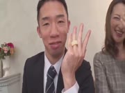 加盟妻子是事件瑞纳实际上存在于新年是同学聚会的聚会