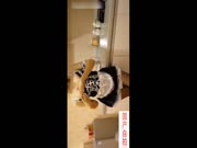 黑丝女仆厨房诱惑主人推倒无套直插中出内射