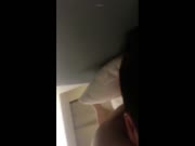 偷偷背着媳妇和小姨子到酒店开房啪啪没想到她居然是个白虎
