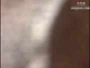 撕破丝袜啪啪正在打电话的穿着旗袍的传统人妻