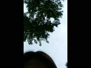 性感美女和男友到乡下花生地里露天啪啪,旁边还个老头在干农活,又在乡下厕所里肏逼!
