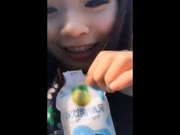 小姐姐喜欢玩野外车震 是挺刺激的不过真累人