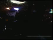 高挑性感的长发气质白领美女下班和帅气男同事一起娱乐会所喝酒唱歌,玩嘿后2人站在茶几上边操边唱歌.国语!