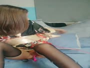 高颜值大耳环苗条妹子自慰秀 性感黑丝无毛白虎逼逼跳蛋塞入口交屁股诱人 很是诱惑喜欢不要错过
