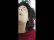 她不停地喊着我是骚逼然后高潮被内射