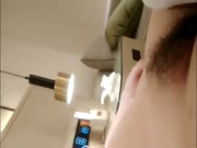 酒店约炮兼职大学生美女，干完一炮再来一炮，草的女的都快虚脱了。