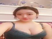 高颜值巨乳短发妹子诱惑秀 脱光光揉搓奶子摆弄姿势 掰开逼逼非常粉嫩诱人