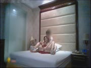 小胖哥酒店约啪车展会看上的站台长腿美女嫩模,性感连衣长裙酒店赴会,内裤都没穿,玩的淫水泛滥狠狠爆插.国语!
