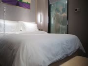 约啪达人-网约学舞蹈的漂亮美女酒店啪啪,姿势太多干的又久把美女操哭了求饶说：你快点啊,我真受不了了!