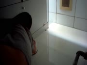 廁拍大神-東莞某電子廠女廁偷拍妹子噓噓