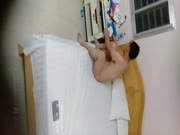 微信网约丰满性感的高颜值美女上门服务啪啪,趁还没到安装偷拍设备拍摄肏逼过程,一堆大奶操的乱晃,国语!