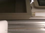 【雀儿漫天飞】探花约了个颜值不错白衣妹子，沙发扣逼口交大力猛操呻吟连连，很是诱惑喜欢不要错过