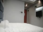 酒店約炮顔值還不錯的牛仔褲妹子 身材好奶子漂亮