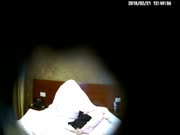 主題酒店稀有房拍攝到的中年大叔與豐滿風騷少婦情人開房愛愛 嘗試各種姿勢抓著頭發後入直插花心爽得嗷嗷直叫 露臉高清