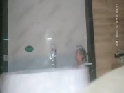 女性私密養生會所-男技師偷拍富姐泡浴spa推油揉奶 扣逼爽到快樂呻吟