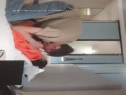 嫖妓達人哥星級酒店現場直播再約睡覺中的奶茶妹啪啪打炮 一起鴛鴦浴後穿著連體黑絲網襪挑逗互舔騎乘後入幹得浪叫不斷 國語對白