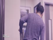 尾随漂亮主播到家 强上爆操女神白虎穴给你们看
