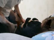 女神范性感白领美女下班和男同事吃饭被故意灌醉带到出租屋趁机摸奶侵犯,美女迷迷糊糊反抗被强行插入干爽后各种配合啪啪.