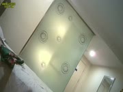 身材一流的172CM性感商务嫩模美女被提前偷吃性药的客人床上,地下干了很久都不射受不了了说：再给你一分钟!