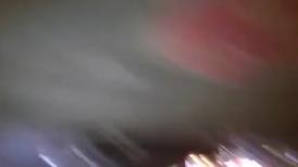 山鸡丶寻花老哥上门快餐大奶短发少妇，要先吹一下少妇很勉强，硬了翘起屁股后入边摸奶，速度搞完走人