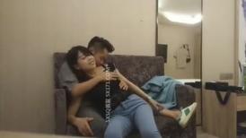 新人探花438 未来探花巨星狼哥探花首秀约操良家少妇角度调情大师级水平