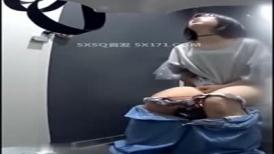 十月专业盗站流出商场坐厕偷拍美女尿尿穿了两条内裤美女下面毛多性感很有撸点
