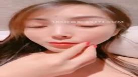 春风十里不极你 极品韵味少妇酒店里面一顿爆操，后入露脸视角操逼一对大奶颤的人心乱乱