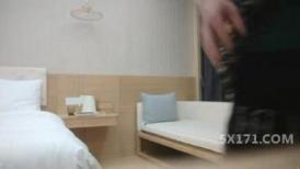 战神小利花黑衣爆乳外围骚女 镜头前深喉吸蛋服务周到 美腿肩上扛抽插猛