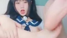 第一美穴18白虎嫩妹 情趣制服短裙项圈 要来大姨妈棒子插菊花 极品一线天粉穴 翘起大屁股特写
