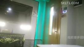 经常被老公家B的少妇来大姨妈被Q上都哭了 带着泪配合着