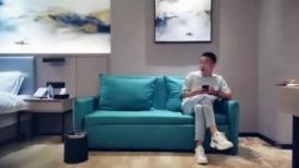 小哥现金支付2800元干了位时尚气质的美少妇,据说是打牌输钱了