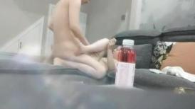 第一场被骂阳W第二场喊个少妇依旧硬不起来 应该是干得太多了