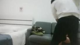 小夏寻花深夜约战嫩妹 坚挺一手抓奶子  跪着深喉口交  扶着小腰爆操
